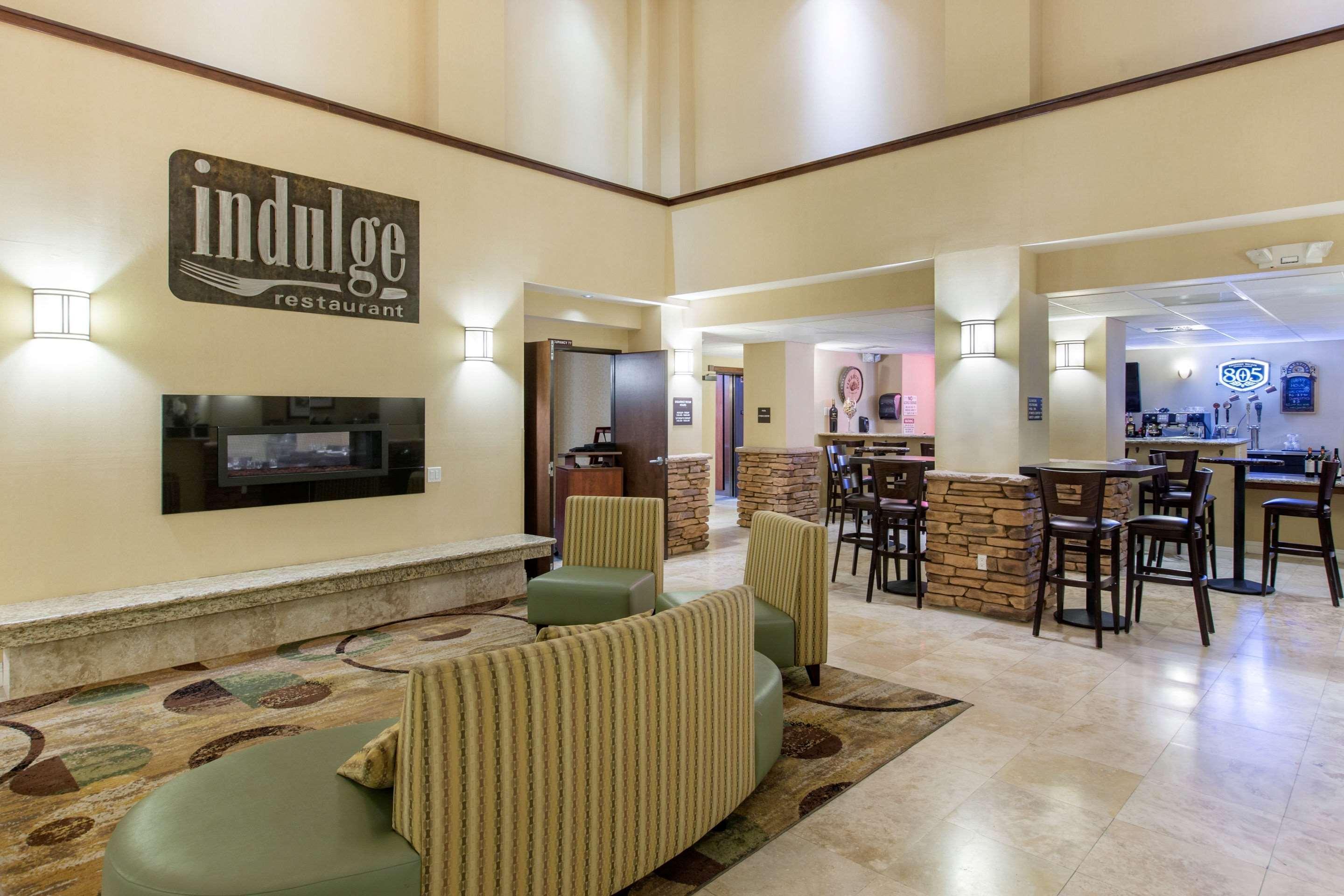The Oaks Hotel & Suites パソロブレス エクステリア 写真