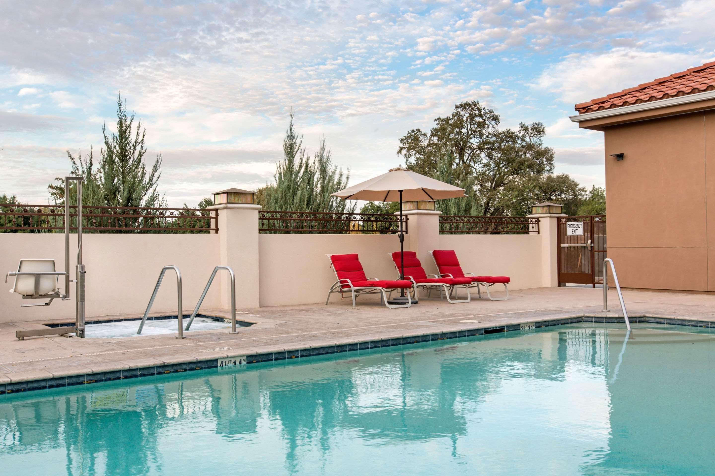 The Oaks Hotel & Suites パソロブレス エクステリア 写真