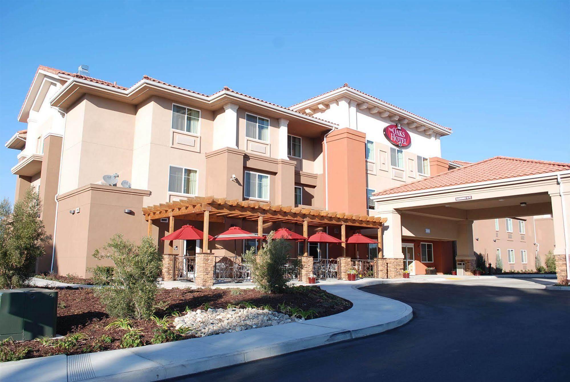 The Oaks Hotel & Suites パソロブレス エクステリア 写真