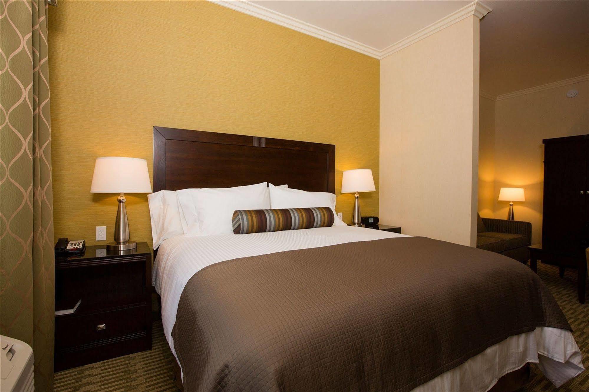 The Oaks Hotel & Suites パソロブレス エクステリア 写真